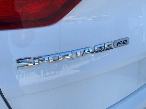 Used 2018 Kia Sportage LX w/ LX Popular Package FWD image 4