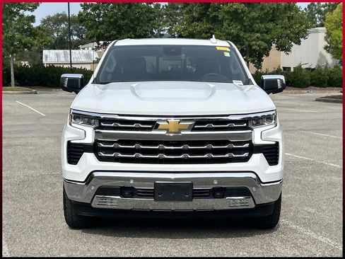 Used 2024 Chevrolet Silverado 1500 LTZ w/ LTZ Premium Package AWD/4WD image 2