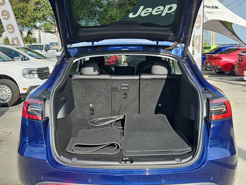 Used 2021 Tesla Model Y Long Range image 7