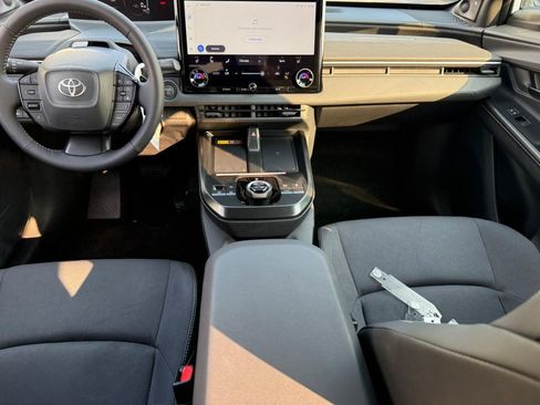 New 2026 Toyota C-HR AWD/4WD image 9