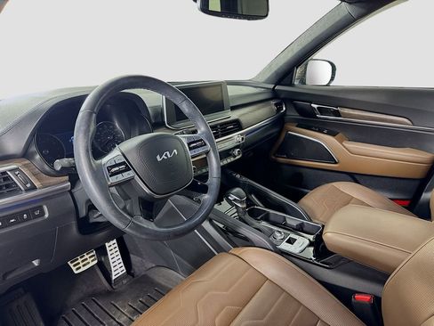 Used 2022 Kia Telluride SX w/ SX Prestige Package image 9