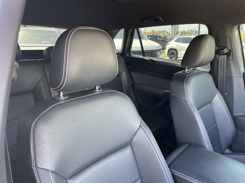 Used 2023 Volkswagen Atlas Cross Sport SE FWD image 28