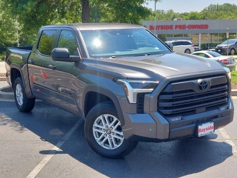 Used 2025 Toyota Tundra SR5 AWD/4WD image 2