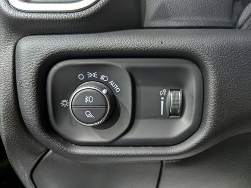 Used 2024 RAM 2500 Big Horn w/ Bed Utility Group image 13