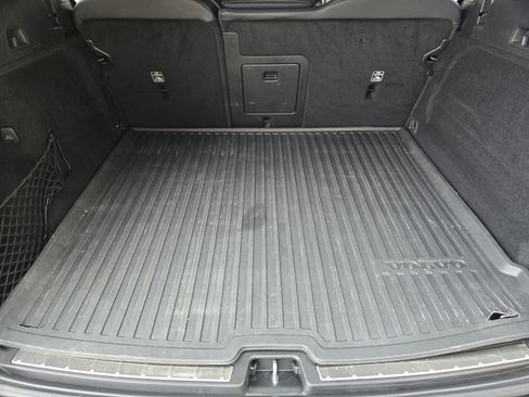 Used 2023 Volvo XC60 B5 Ultimate w/ Climate Package image 44