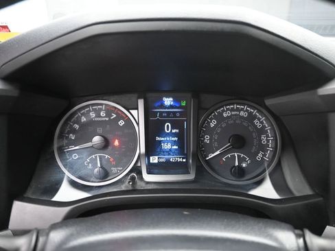 Used 2023 Toyota Tacoma TRD Sport w/ Advanced Technology Package AWD/4WD image 10