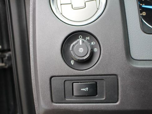 Used 2012 Ford F150 XLT w/ XLT Chrome Pkg image 17