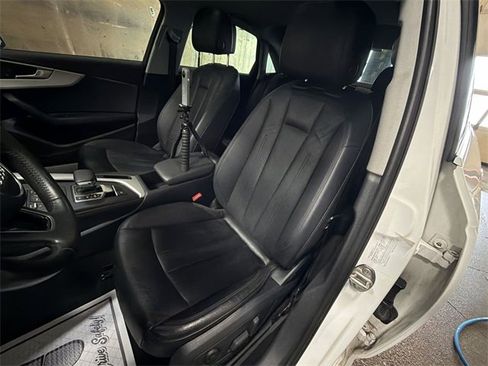 Used 2017 Audi A4 2.0T Premium image 11