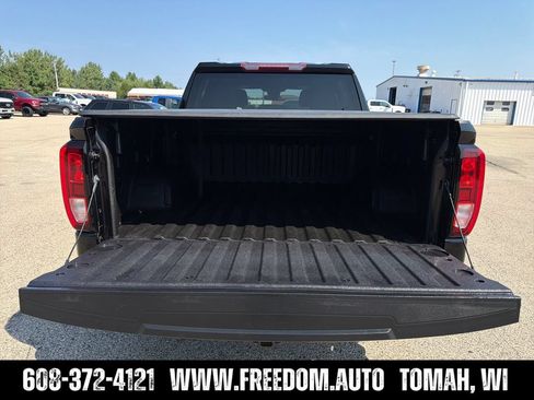 Used 2024 GMC Sierra 1500 Pro w/ Graphite Edition AWD/4WD image 15
