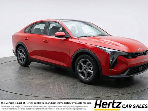 Used 2025 Kia K4 LXS image 1