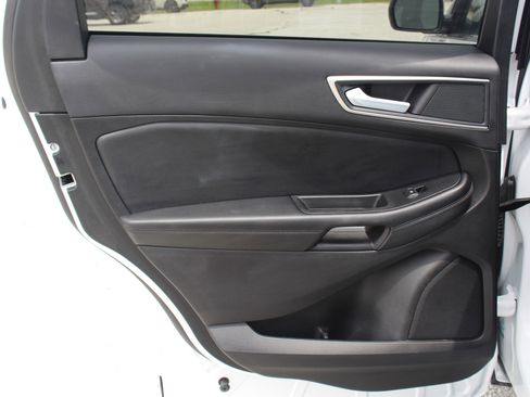 Used 2024 Ford Edge SEL image 20