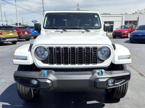 Used 2024 Jeep Wrangler Unlimited w/ Convenience Group AWD/4WD image 6