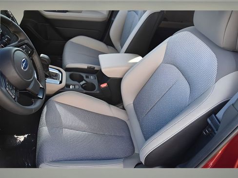 Used 2025 Subaru Forester Premium image 10