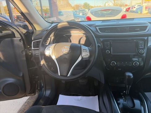 Used 2016 Nissan Rogue SV w/ SV Premium Package image 12