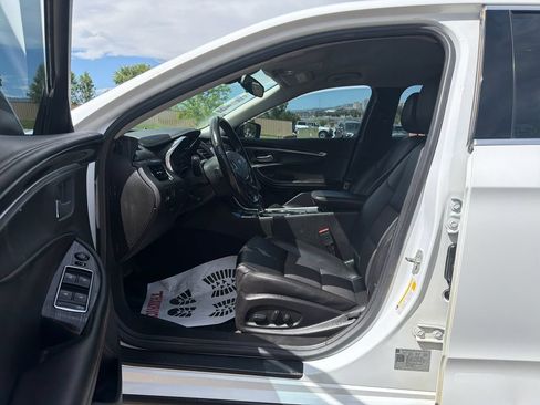 Used 2019 Chevrolet Impala LT FWD image 11