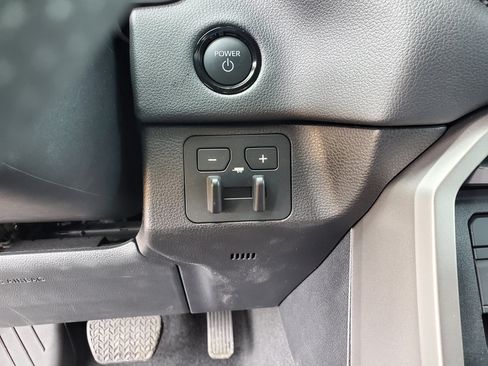 Used 2025 Toyota Tundra Limited image 10