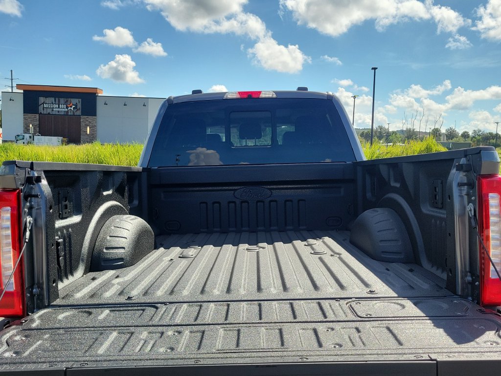 New 2026 Ford F350 Lariat w/ Black Appearance Package AWD/4WD image 7