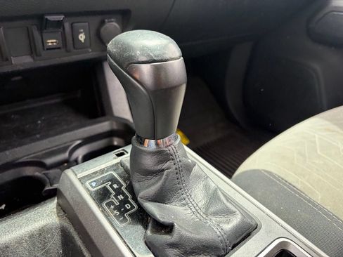 Used 2022 Toyota Tacoma TRD Sport w/ TRD Premium Sport Package RWD image 8
