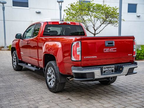 Used 2015 GMC Canyon SLE RWD image 7