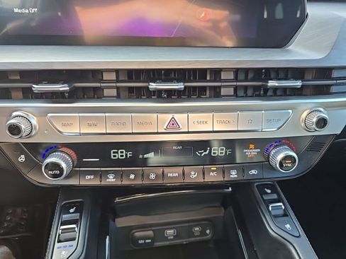 Certified 2023 Kia Telluride EX X-Line AWD/4WD image 17