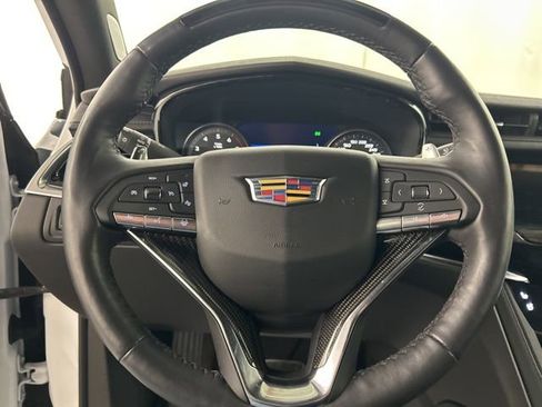 Used 2024 Cadillac XT6 Sport w/ LPO, ONYX Package image 11