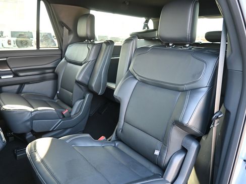 New 2026 Ford Expedition Max Platinum image 36