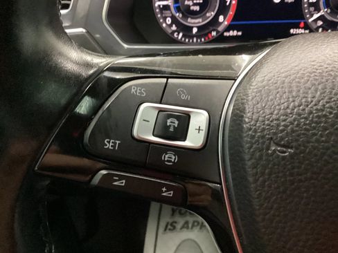 Used 2019 Volkswagen Tiguan SEL AWD/4WD image 23