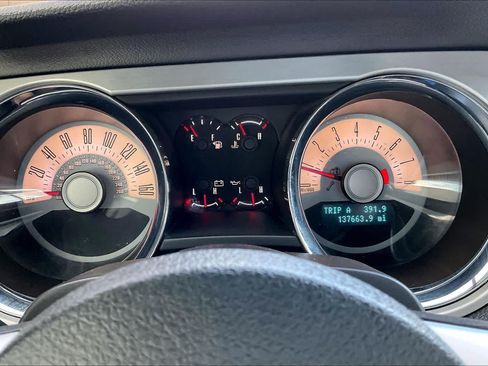Used 2011 Ford Mustang GT Premium w/ Security Pkg RWD image 22