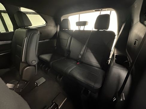 Certified 2025 Buick Enclave Sport Touring FWD image 24