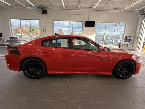 Used 2018 Dodge Charger R/T image 8