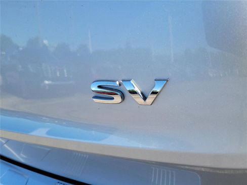 Used 2023 Nissan Rogue SV FWD image 7