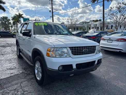 Used 2004 Ford Explorer Sport XLT image 7