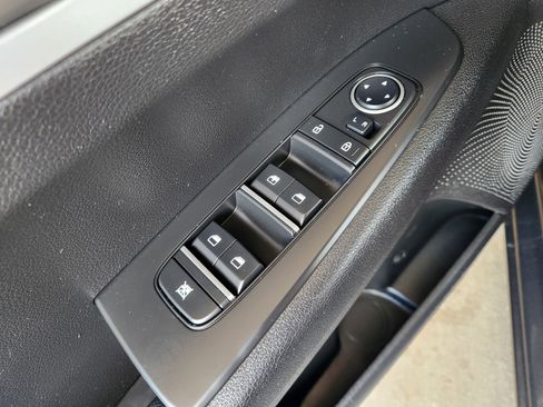 Used 2023 Kia Forte LX image 24