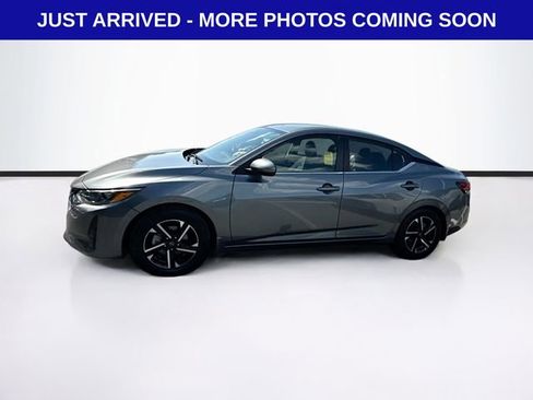 Used 2025 Nissan Sentra SV FWD image 4
