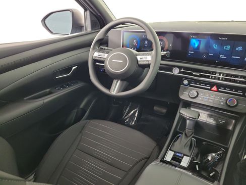 New 2026 Hyundai Santa Cruz SE AWD/4WD image 5