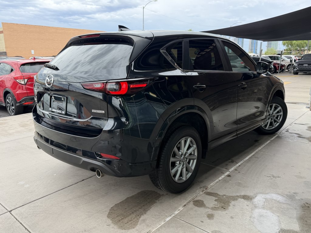 Used 2024 MAZDA CX-5 AWD 2.5 S w/ Select Package image 4