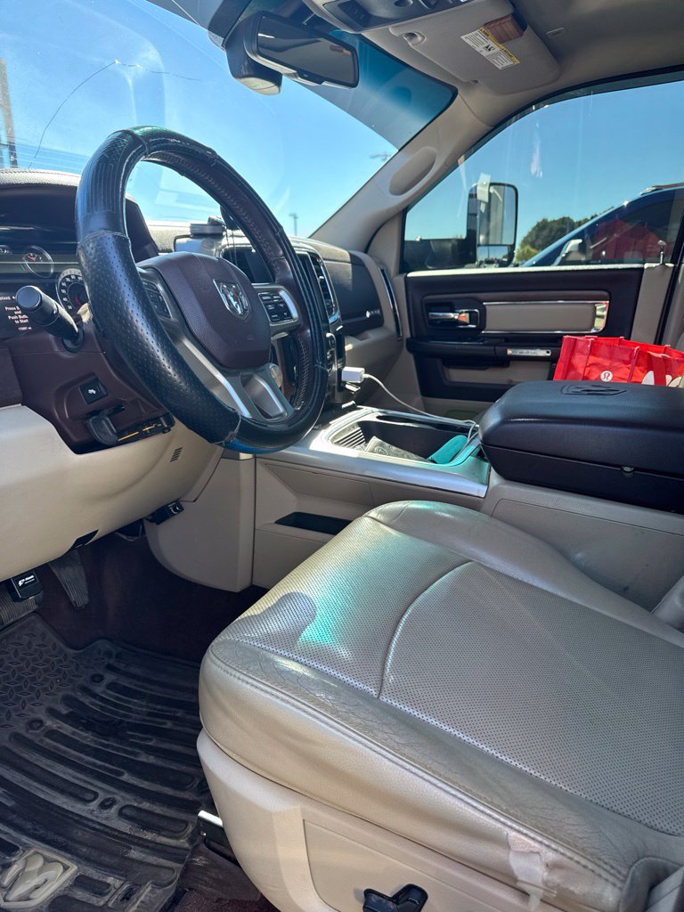 Used 2017 RAM 1500 Laramie w/ Convenience Group AWD/4WD image 5
