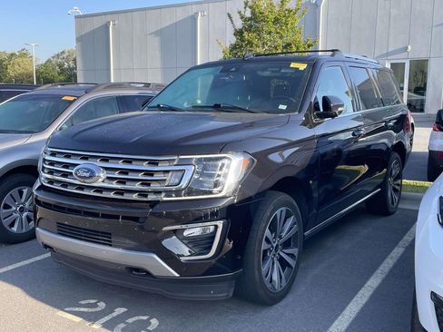 Used 2021 Ford Expedition Limited image 2