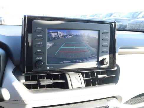 Used 2022 Toyota RAV4 XLE image 26