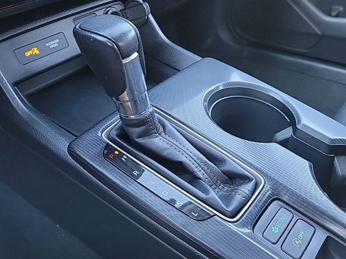 Used 2024 Honda Civic EX-L image 19