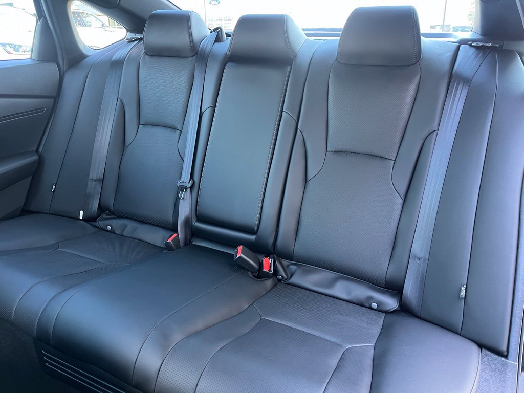 Used 2025 Honda Accord Sport image 14