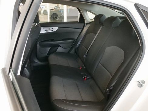 Used 2022 Kia Forte LXS image 12