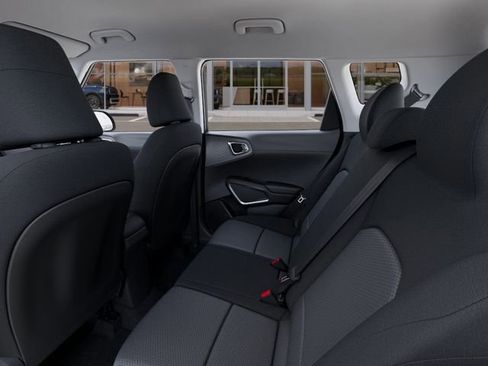 New 2025 Kia Soul LX w/ LX Technology Package FWD image 18