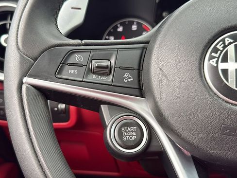 Used 2019 Alfa Romeo Stelvio Sport w/ Quick Order Package 22K Sport RWD image 40
