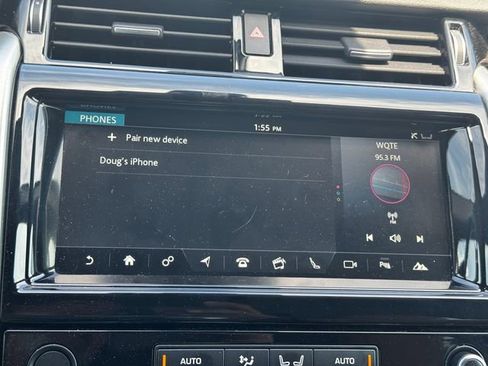 Used 2017 Land Rover Discovery HSE AWD/4WD image 33