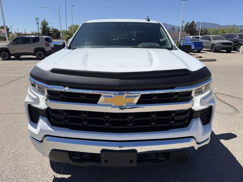 Used 2025 Chevrolet Silverado 1500 LT image 12