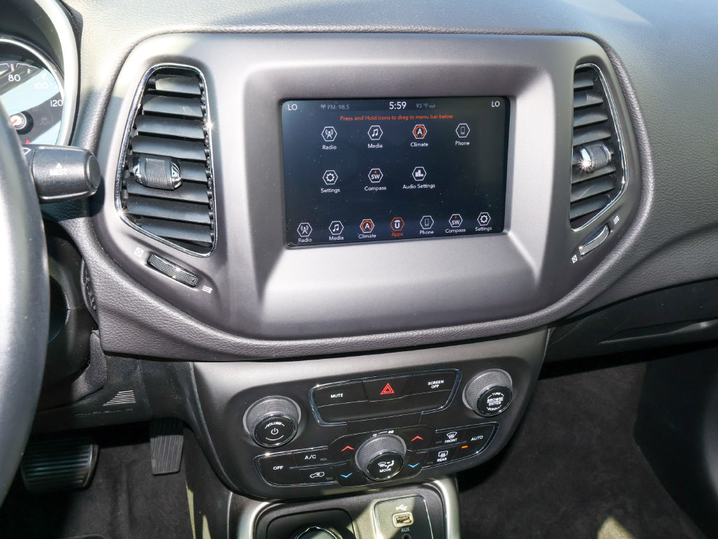 Used 2018 Jeep Compass Latitude w/ Popular Equipment Group AWD/4WD image 17
