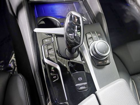 Used 2022 BMW M550i xDrive image 30