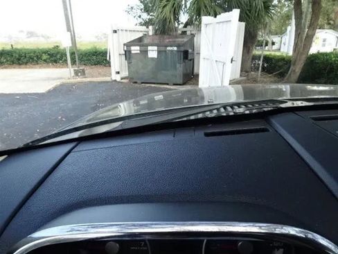 Used 2010 Ford Explorer XLT image 37