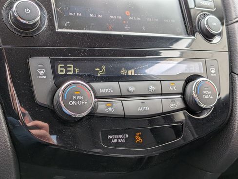 Used 2020 Nissan Rogue SV AWD/4WD image 23